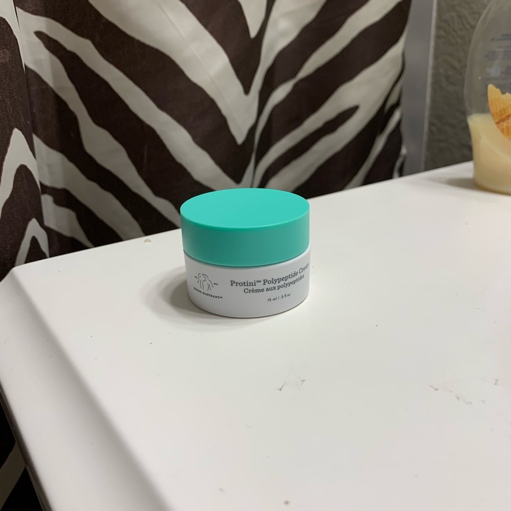 drunk elephant protoni moisturizer
